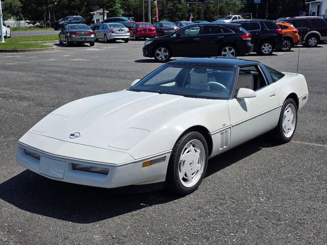 Chevrolet-Corvette-1988-White-White Chevrolet-Corvette-1988-White-White