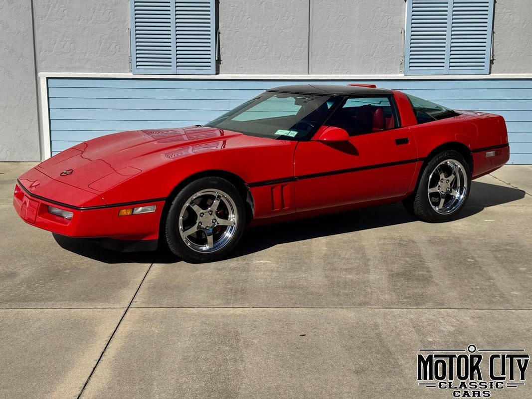 Chevrolet-Corvette-1989-Hatchback-Red Chevrolet Corvette 1989