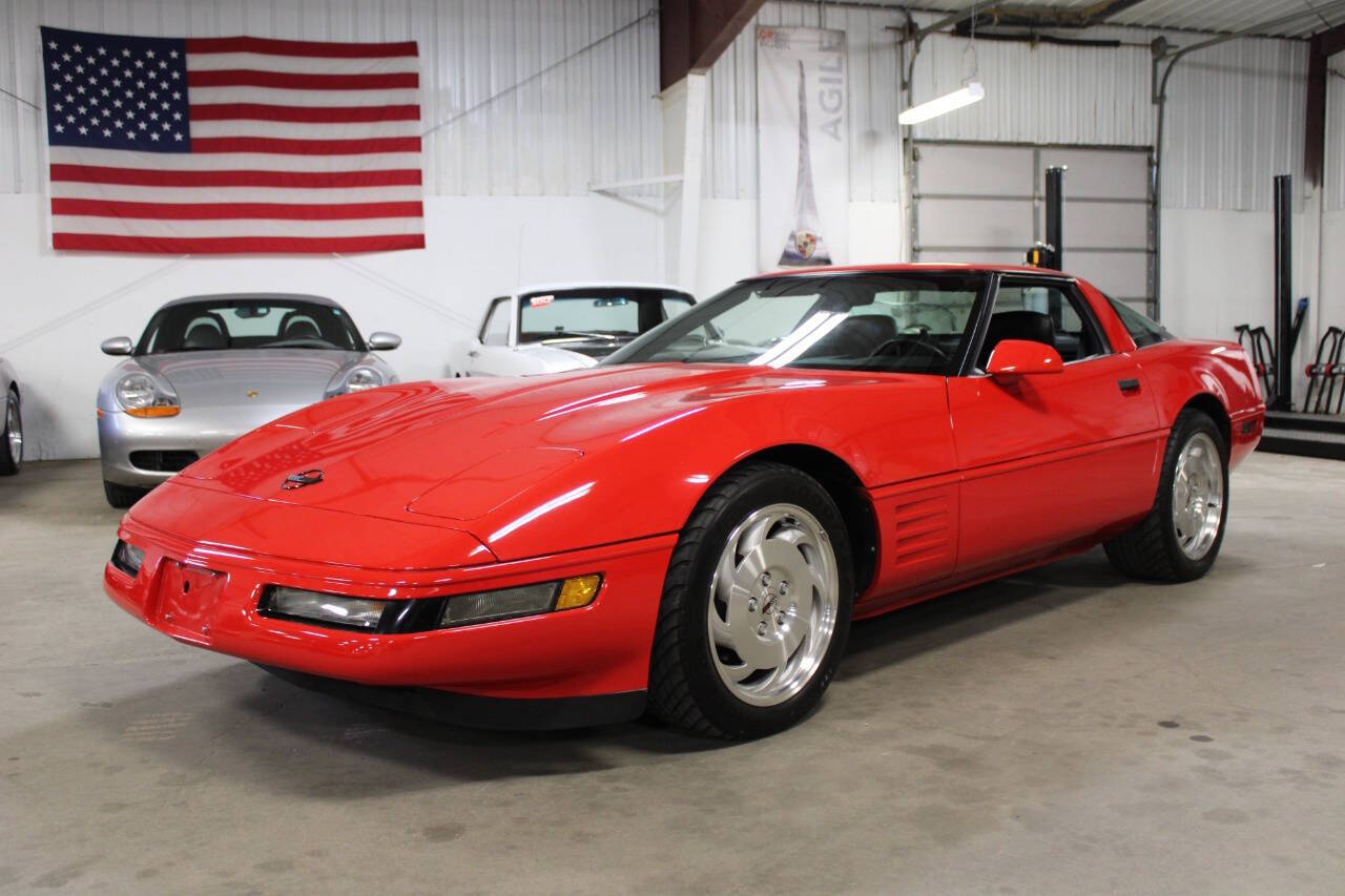 Chevrolet-Corvette-1993-Red-Black
