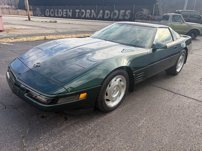Chevrolet-Corvette-1994-Hatchback-Saddle