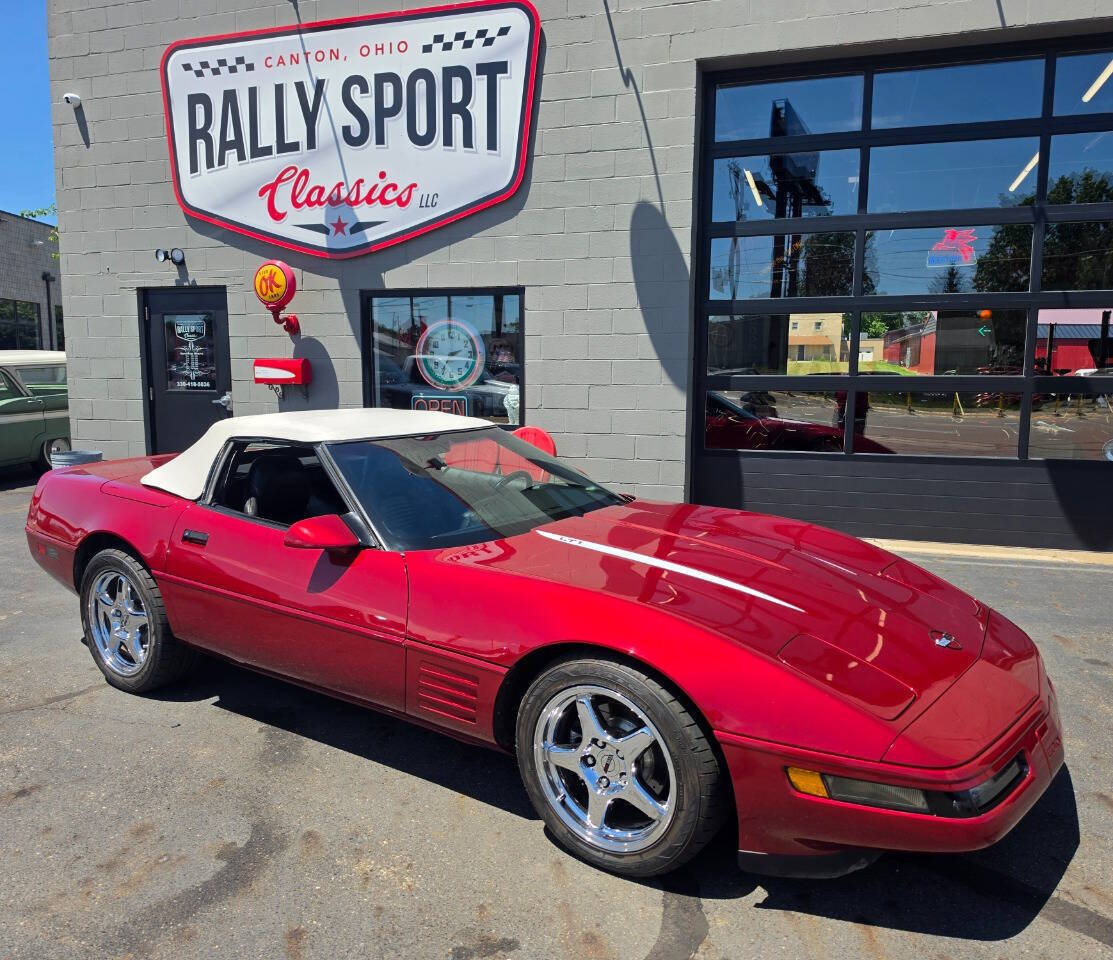 Chevrolet-Corvette-1994-Maroon-Black