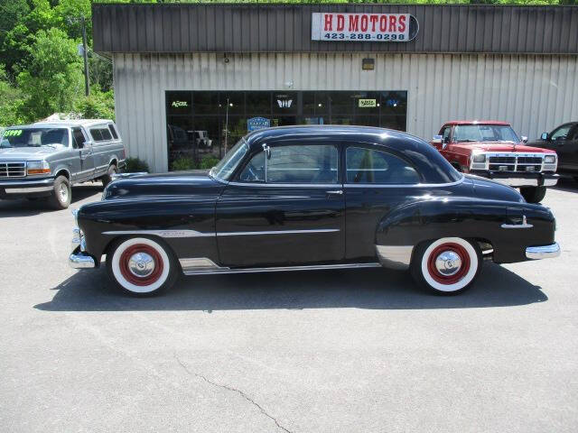 Chevrolet-Deluxe-1951-Black-Charcoal