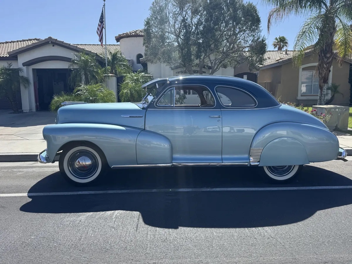 Chevrolet-Fleetmaster-1947-Two-Tone-Blue-Tan