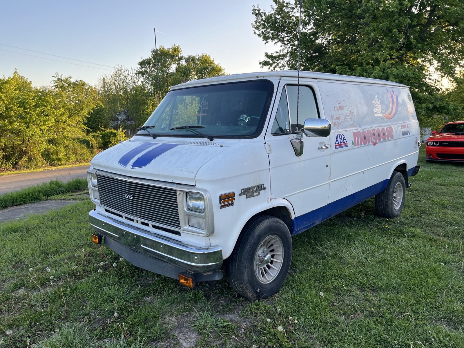 Chevrolet-G20-Van-1991