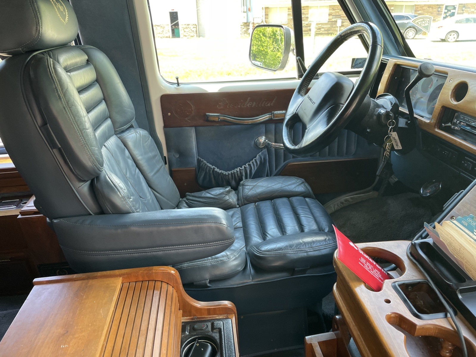 Chevrolet-G25G2500-Van-1993-Van-Camper