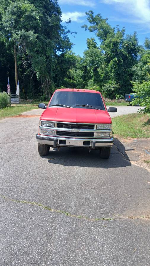 Chevrolet-Gmt-400-1-ton-nominal-diesel-1995-red