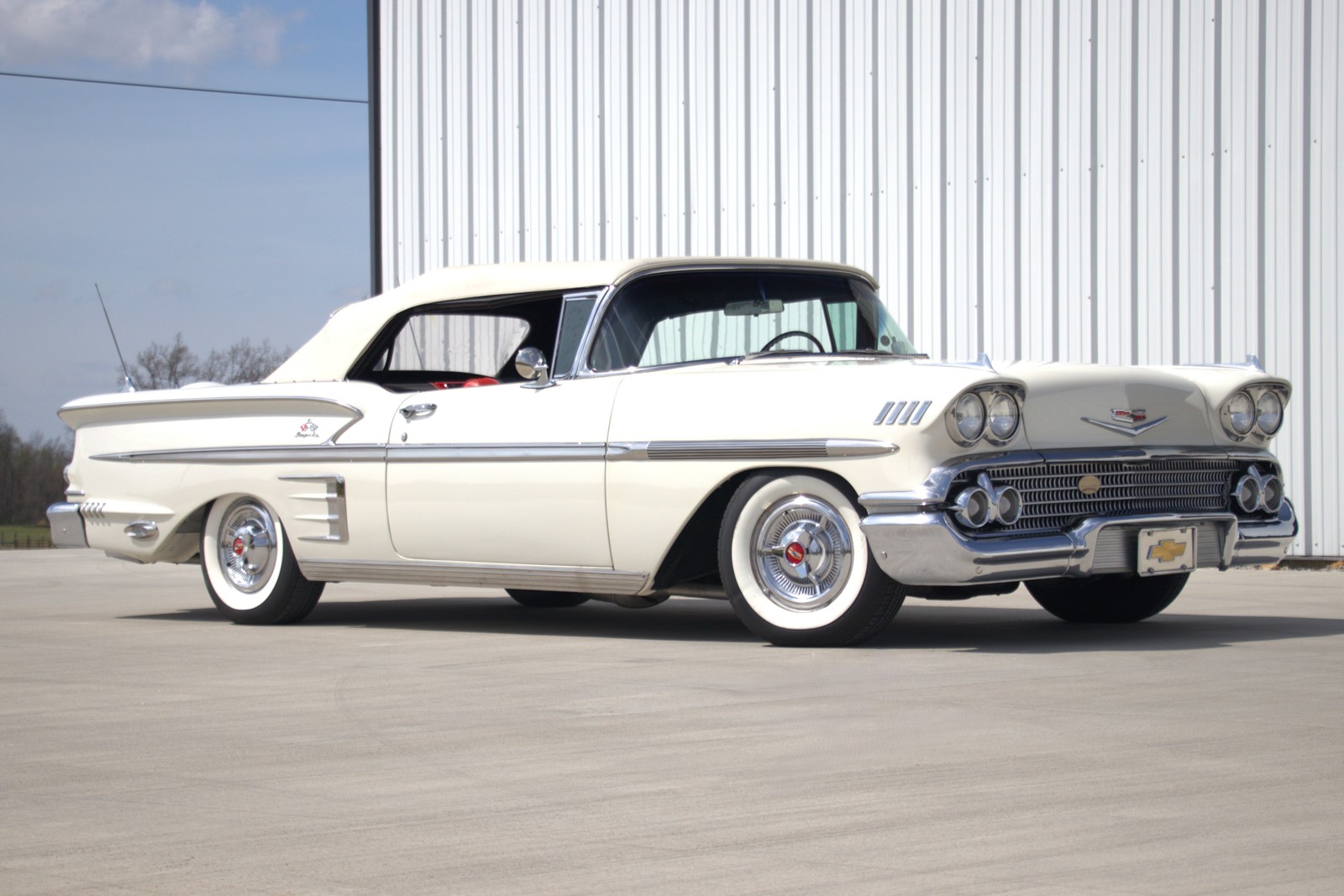 Chevrolet-Impala-1958-Convertible-Gray-Black-Red