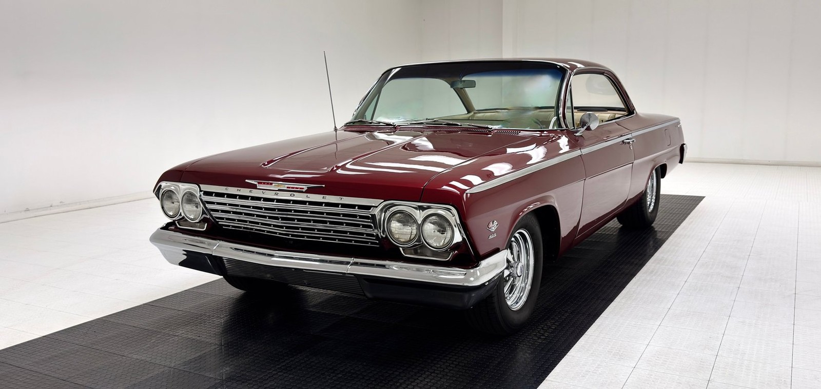 Chevrolet-Impala-1962-Hardtop-Tan