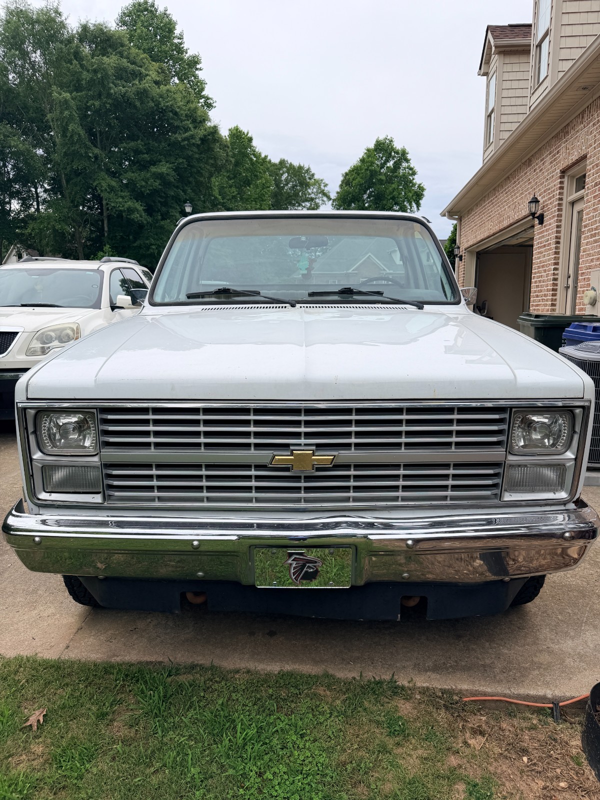 Chevrolet-K10-1984-Standard-Cab-Pickup-Tan