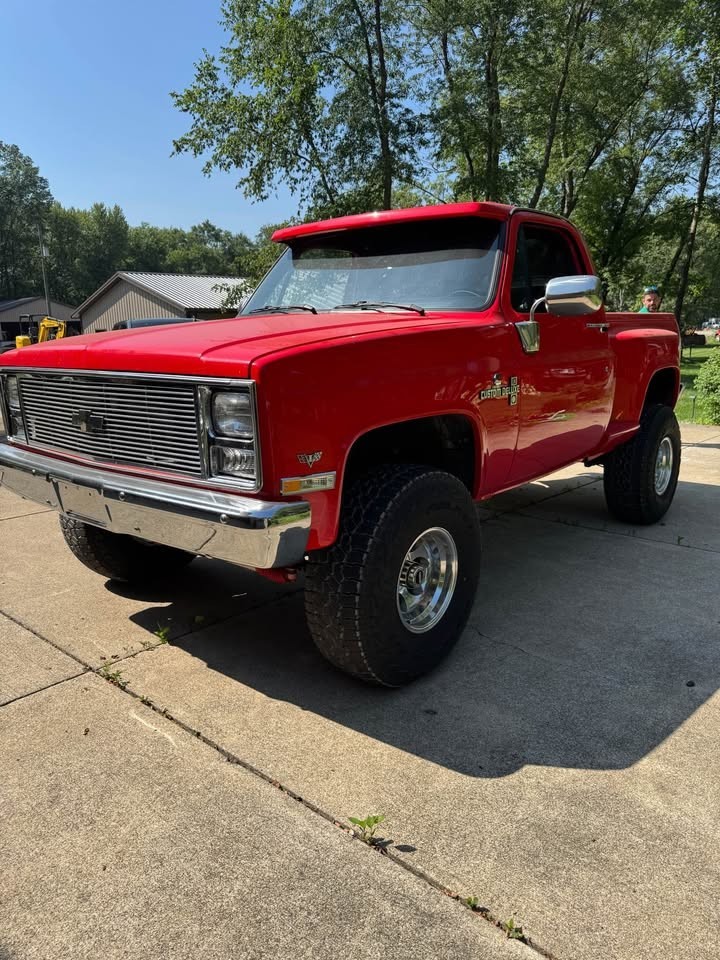 Chevrolet-K10-Pickup-1985-Standard-Cab-Pickup-Black