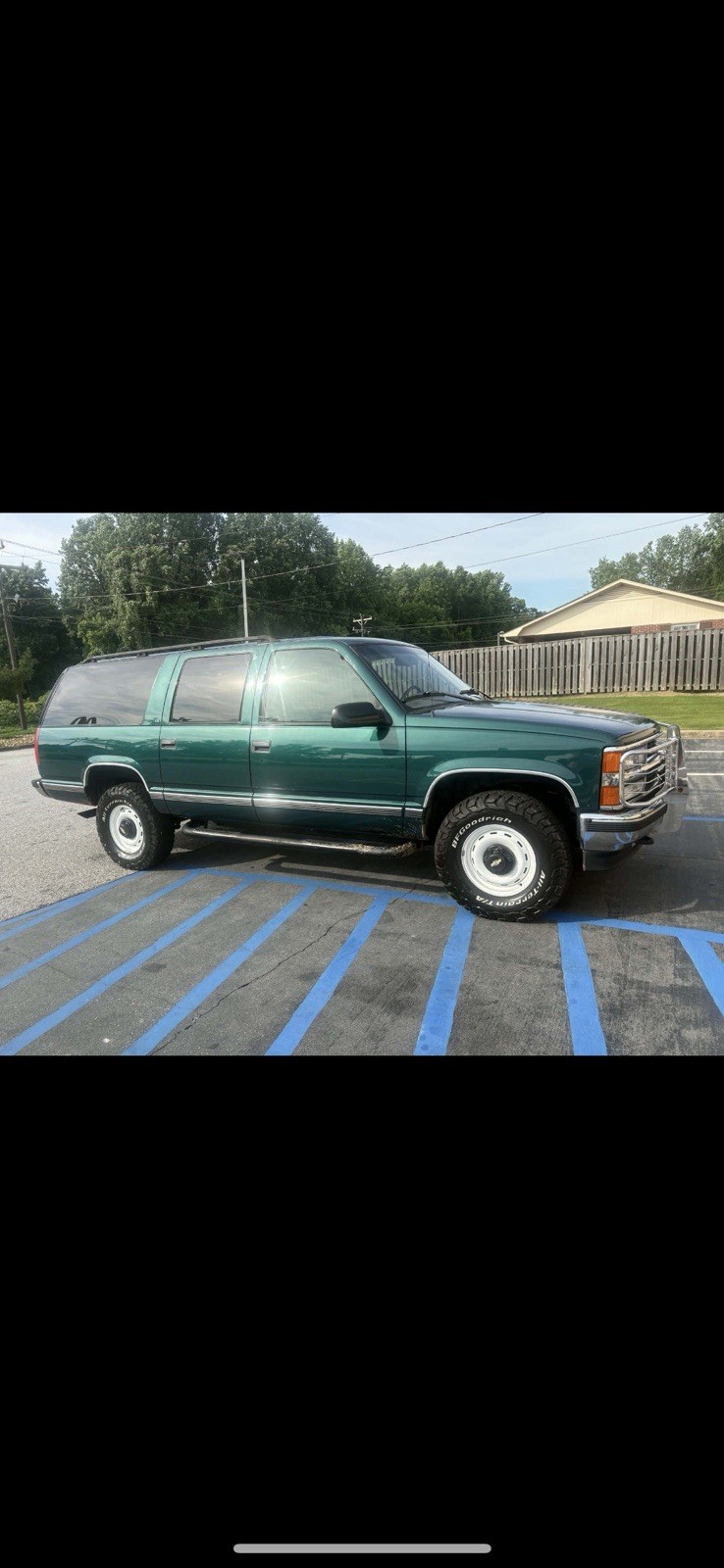 Chevrolet-K1500-Suburban-1996-SUV-Tan