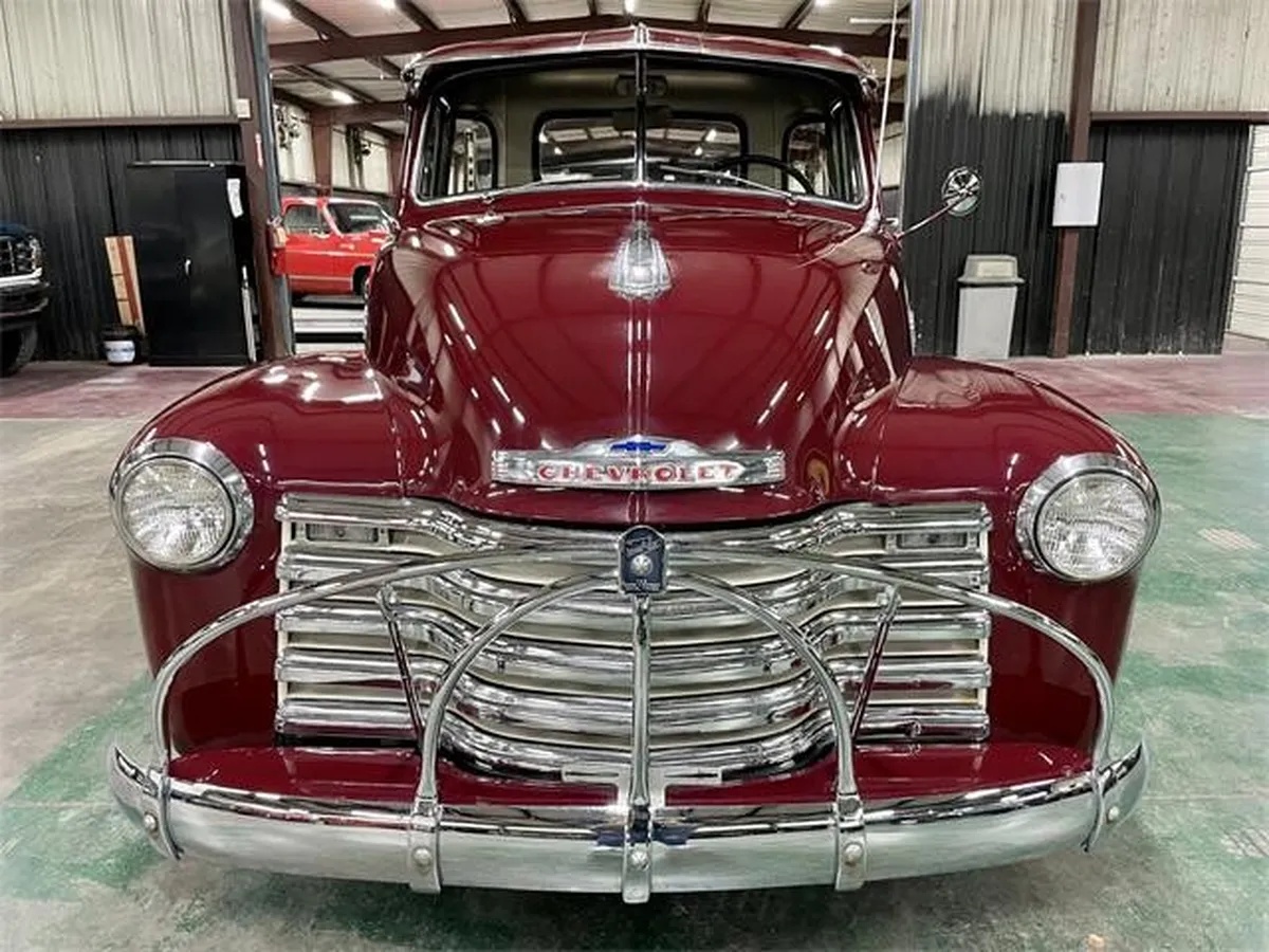 Chevrolet-Post-war-pickups-1949-Maroon-Champagne-Brown-Vinyl-Upholstery