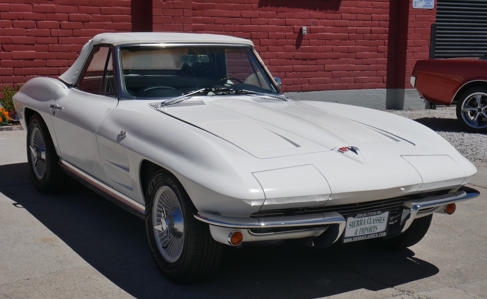 Chevrolet-Stingray-1964-Convertible-White