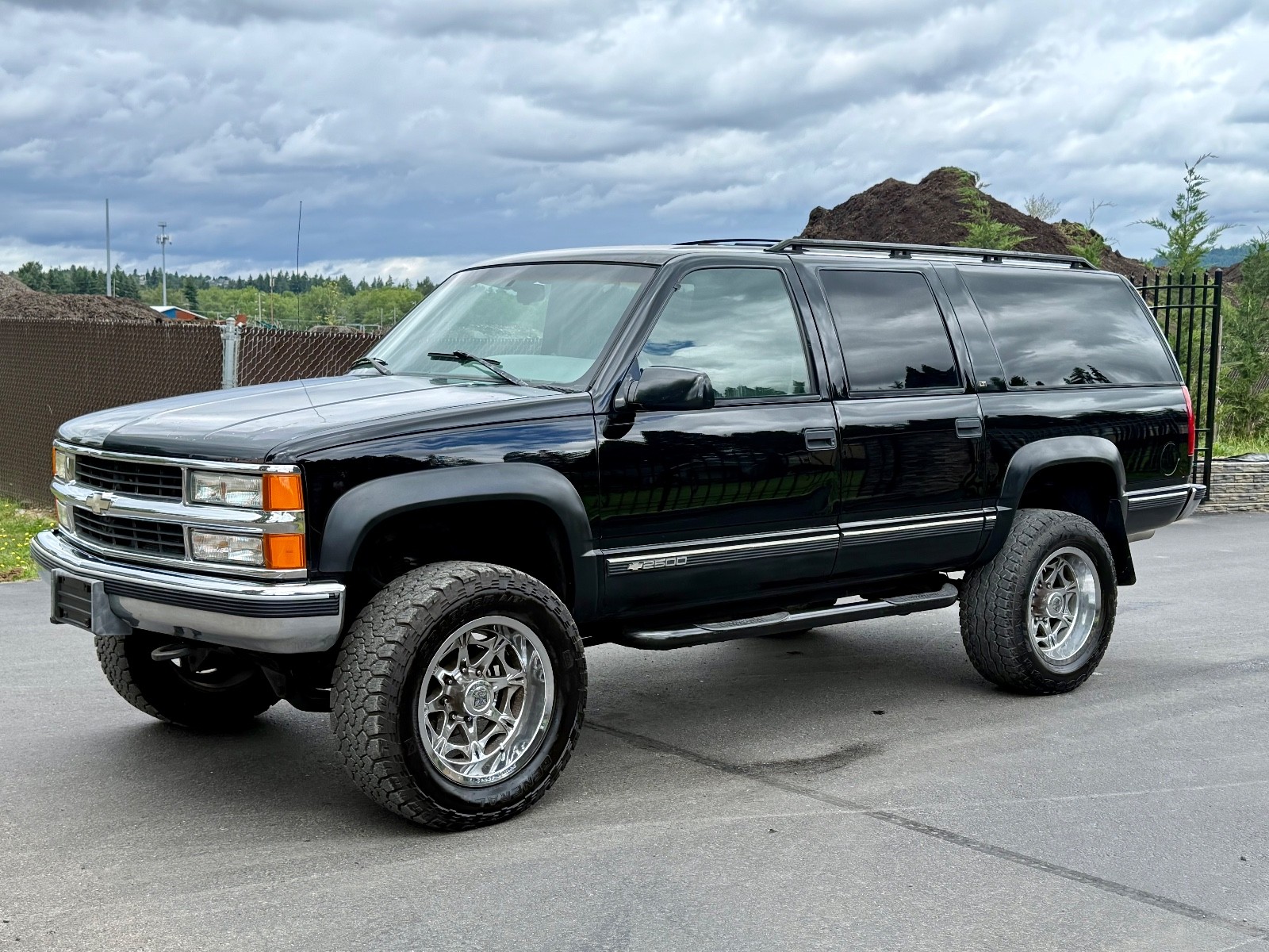 Chevrolet Suburban 1996
