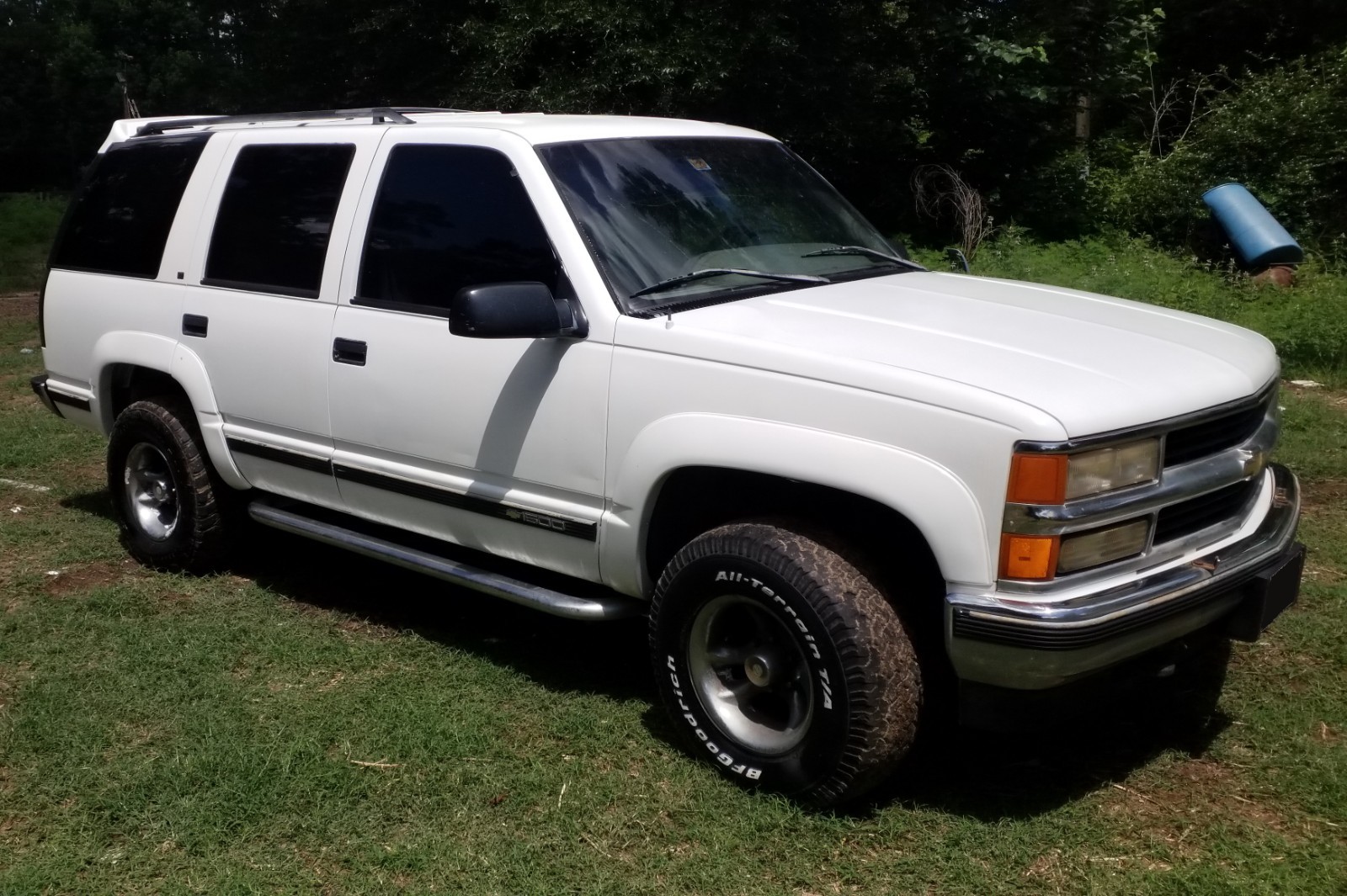 Chevrolet-Tahoe-1996-SUV-Tan