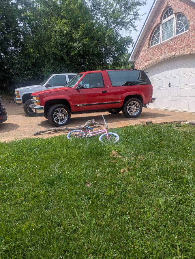 Chevrolet-Tahoe-z71-1995-red