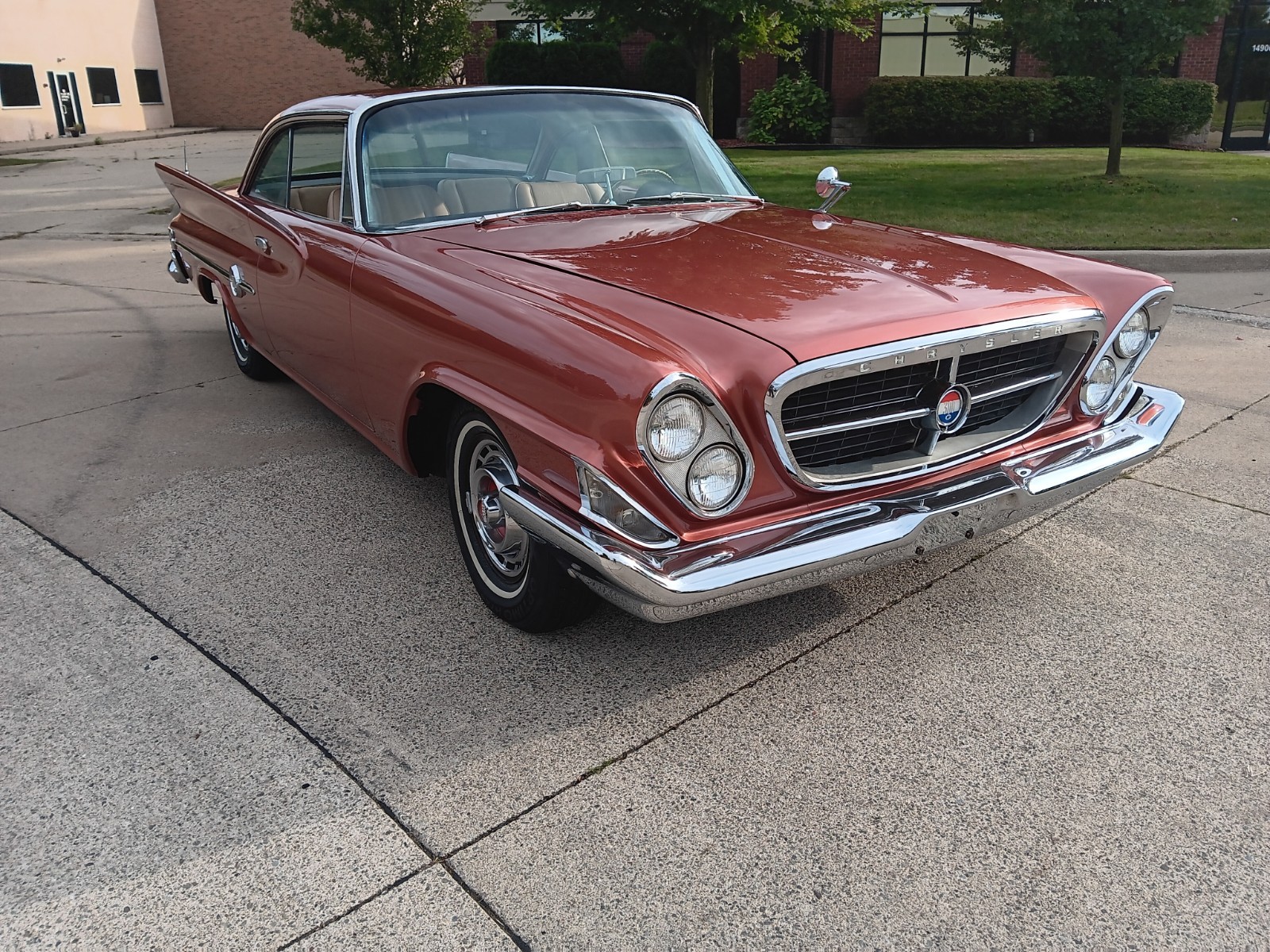 Chrysler-300-Series-1961-Coupe-Tan