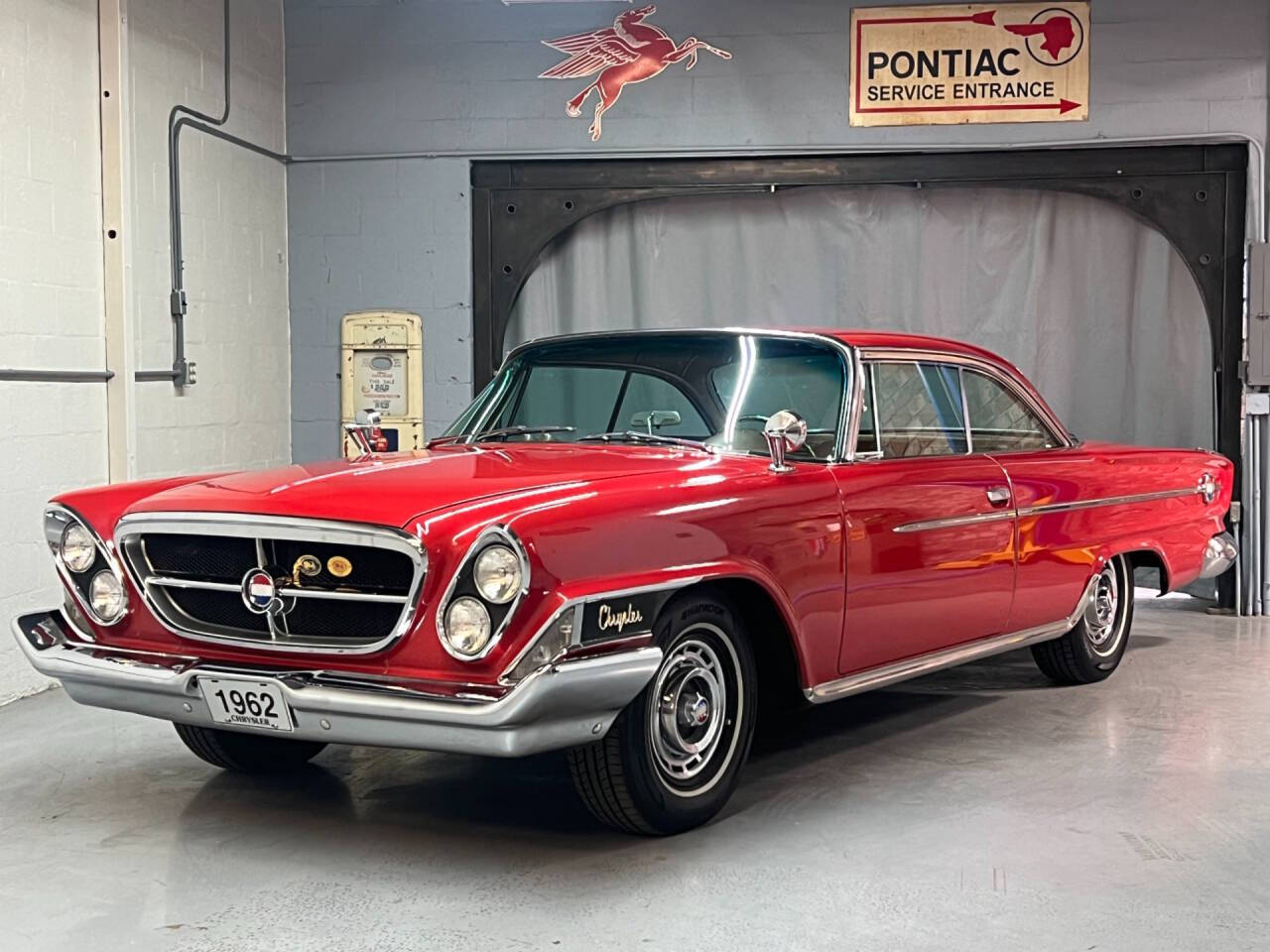 Chrysler-300h-1962-Red-BeigeTan