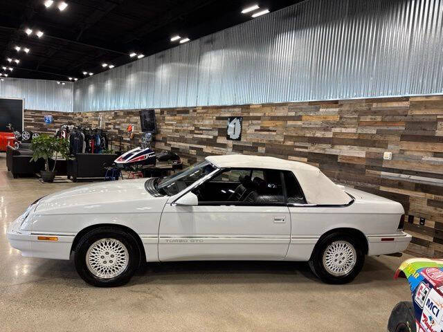 Chrysler-Le-baron-1988-White-Red