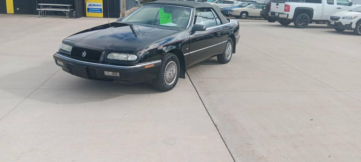 Chrysler-Lebron-1993-black