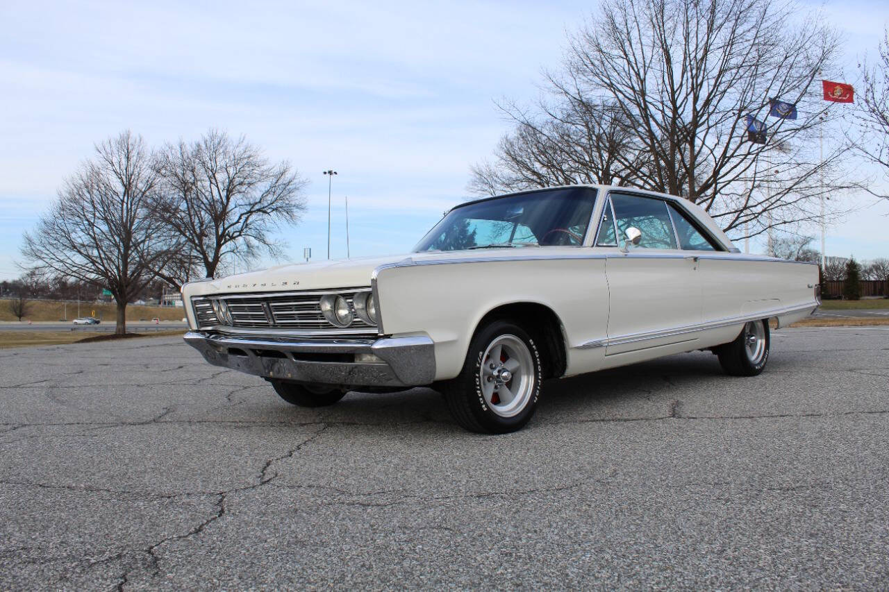 Chrysler-Newport-1966-Off-White-Burgundy