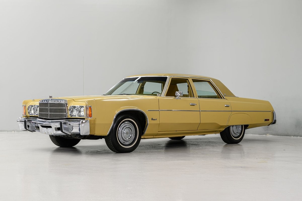 Chrysler Newport 1977