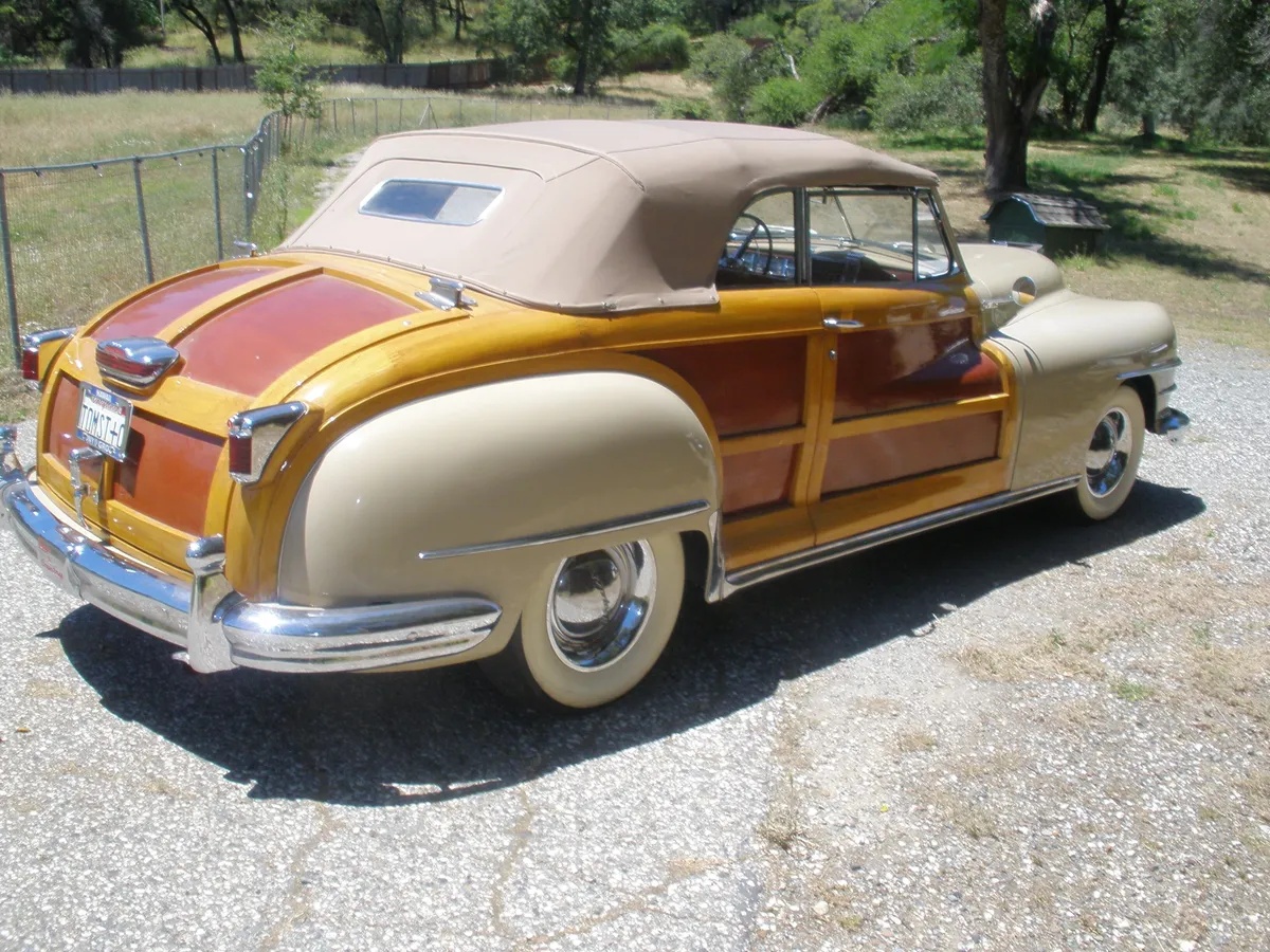 Chrysler-Town-country-1947-Catalina-Tan-Burgandy