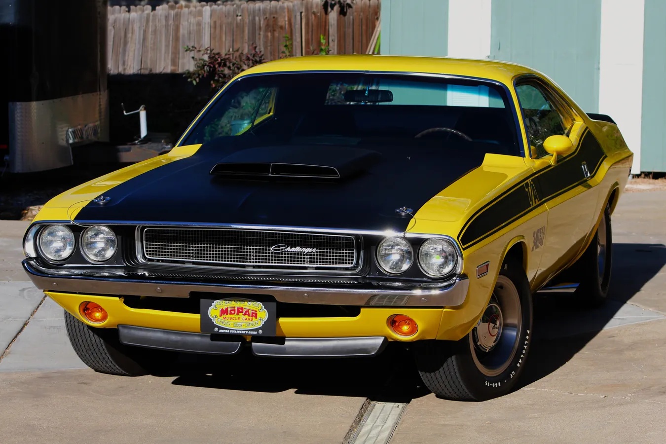 Dodge-Challenger-1970-Yellow-Black
