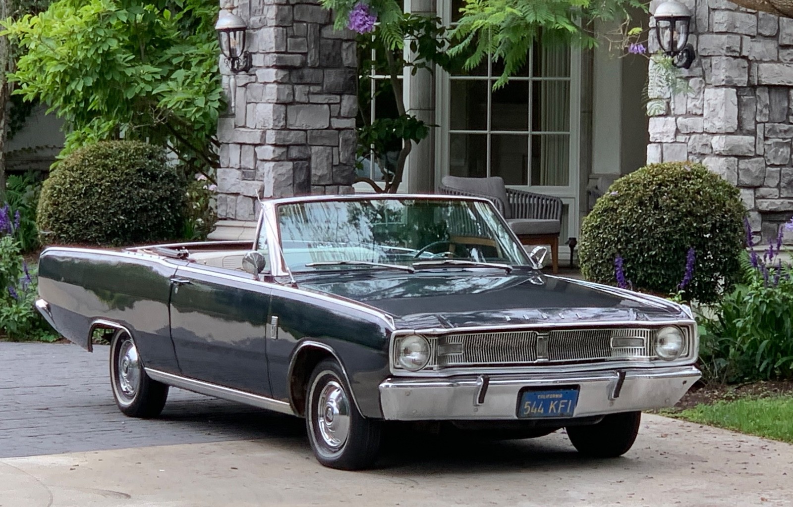 Dodge-Dart-1967-Convertible-White