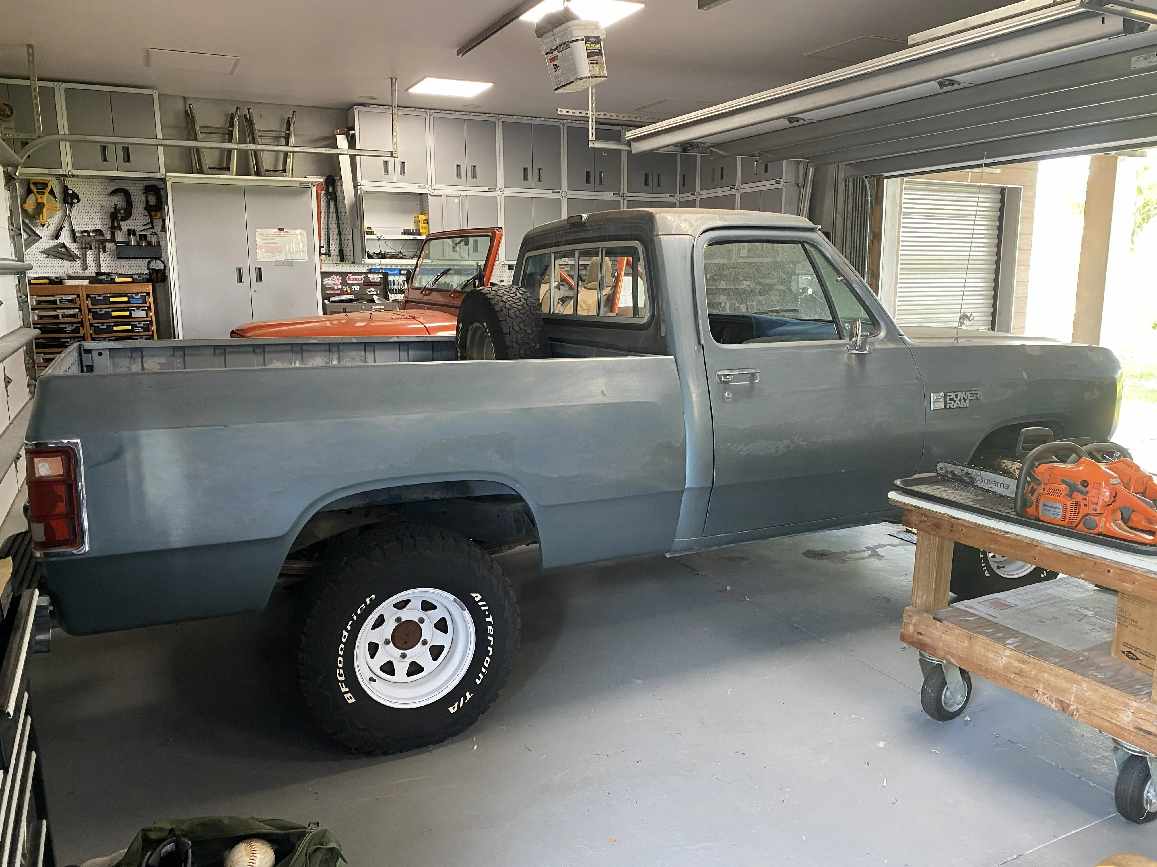 Dodge-Dw-truck-4x4-regular-cab-w-100-1989-Blue