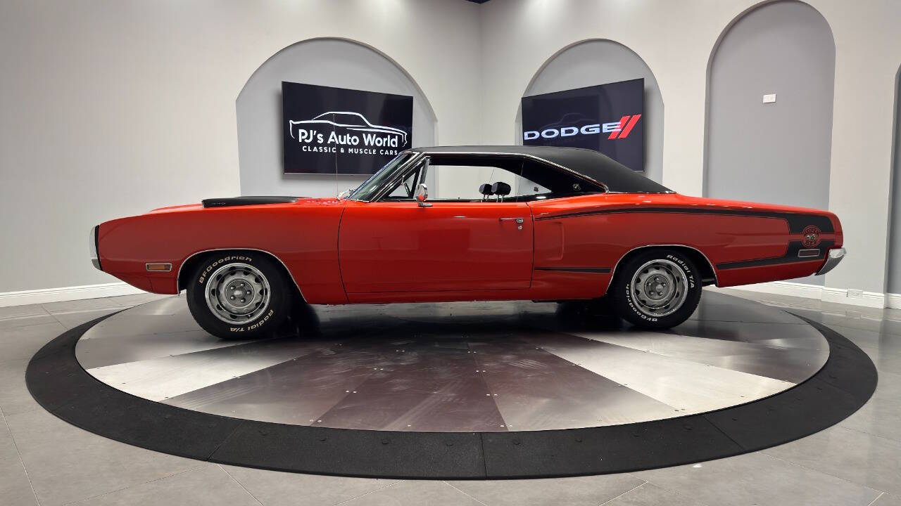 Dodge-Super-bee-1970-Orange-Black