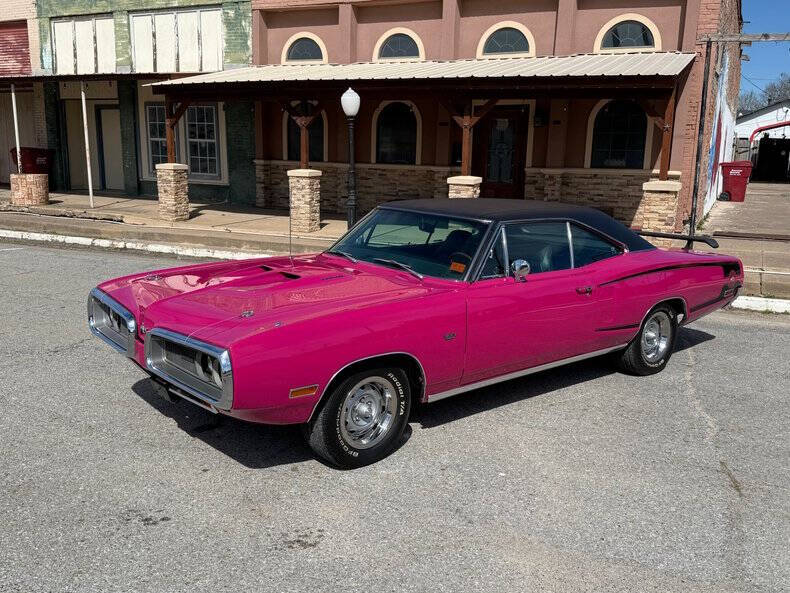Dodge-Super-bee-1970-Pink-Black