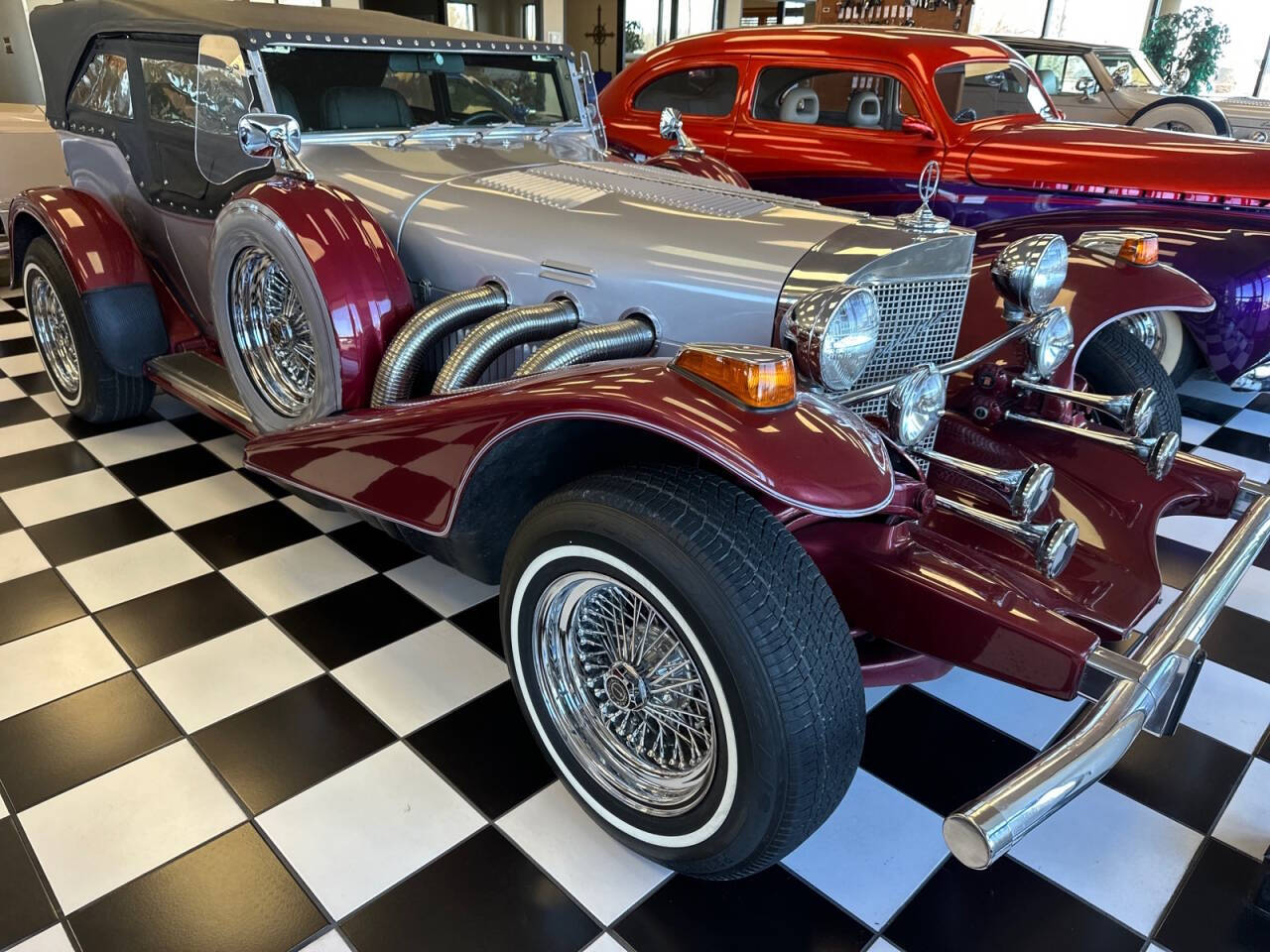 Excalibur-Phaeton-1975-Red