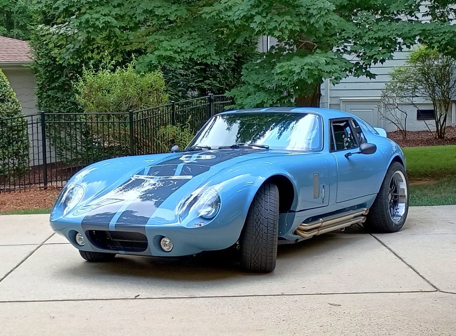 Factory-Five-Racing-Daytona-1965-Coupe-Black