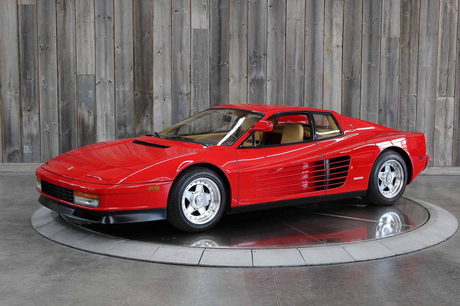 Ferrari-Testarossa-1986-Coupe-Tan