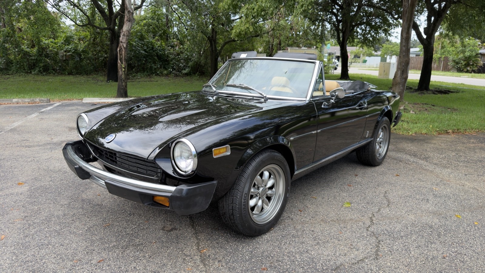 Fiat-124-Spider-1800-1978