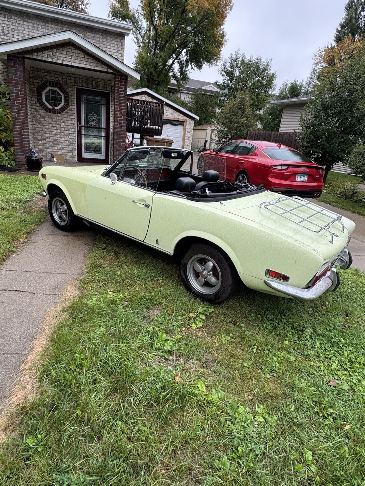 Fiat-124-Spider-1970-Convertible-Black