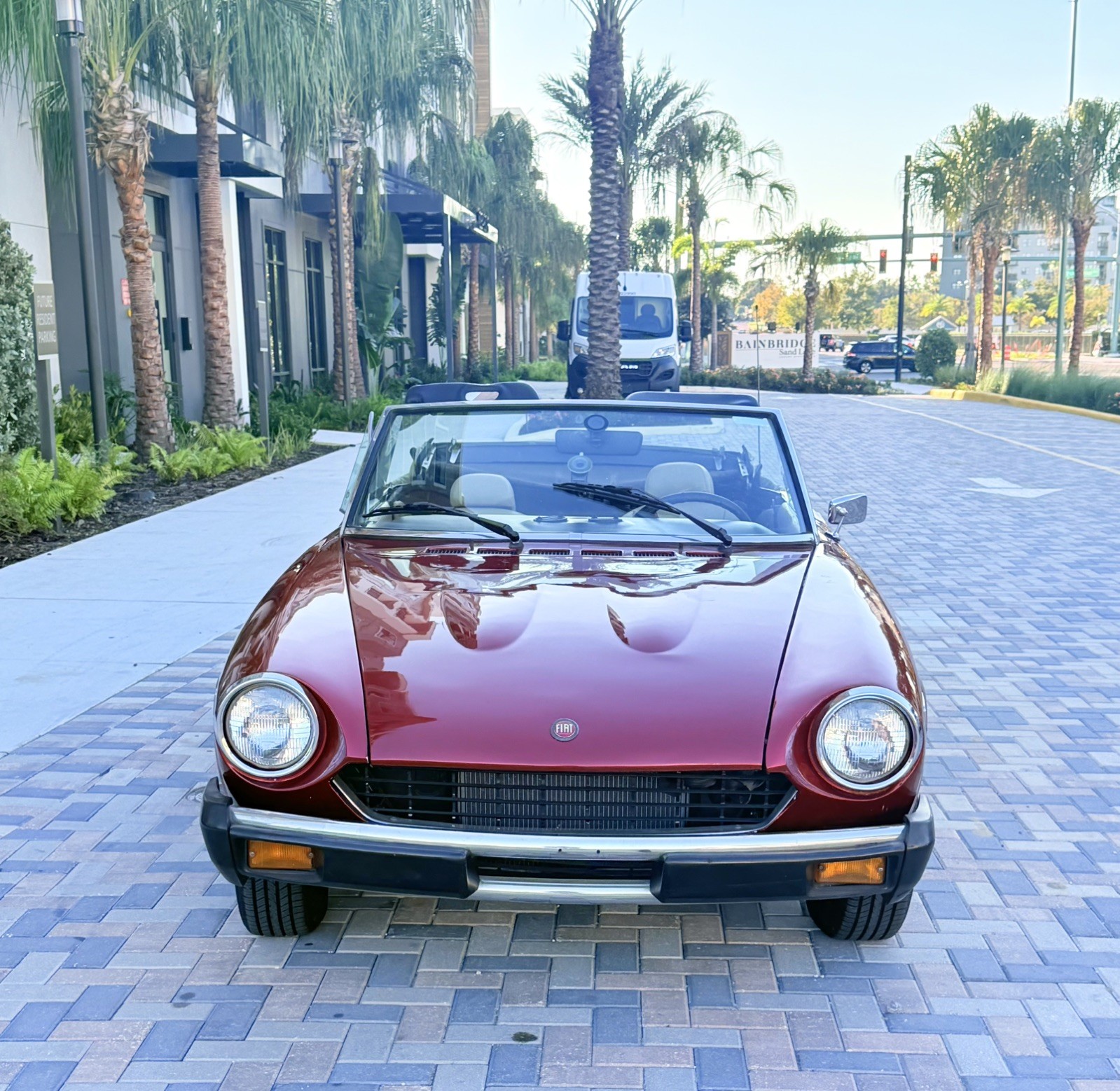 Fiat-124-Spider-1978-Convertible-Tan