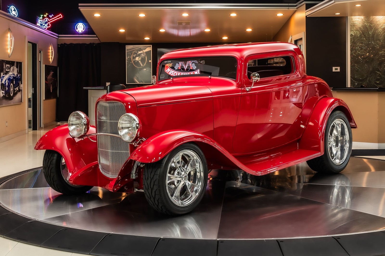 Ford-3-Window-1932-Coupe-Red