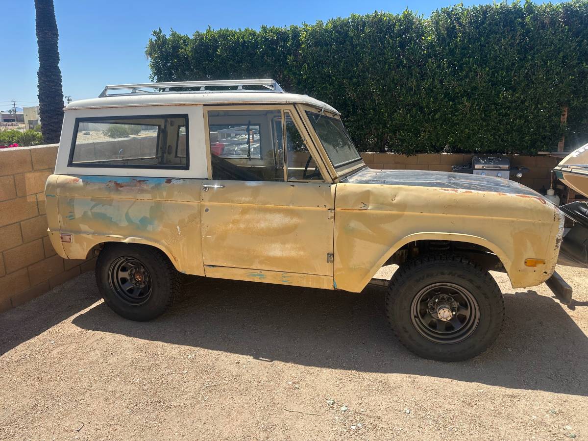 Ford-Bronco-1966