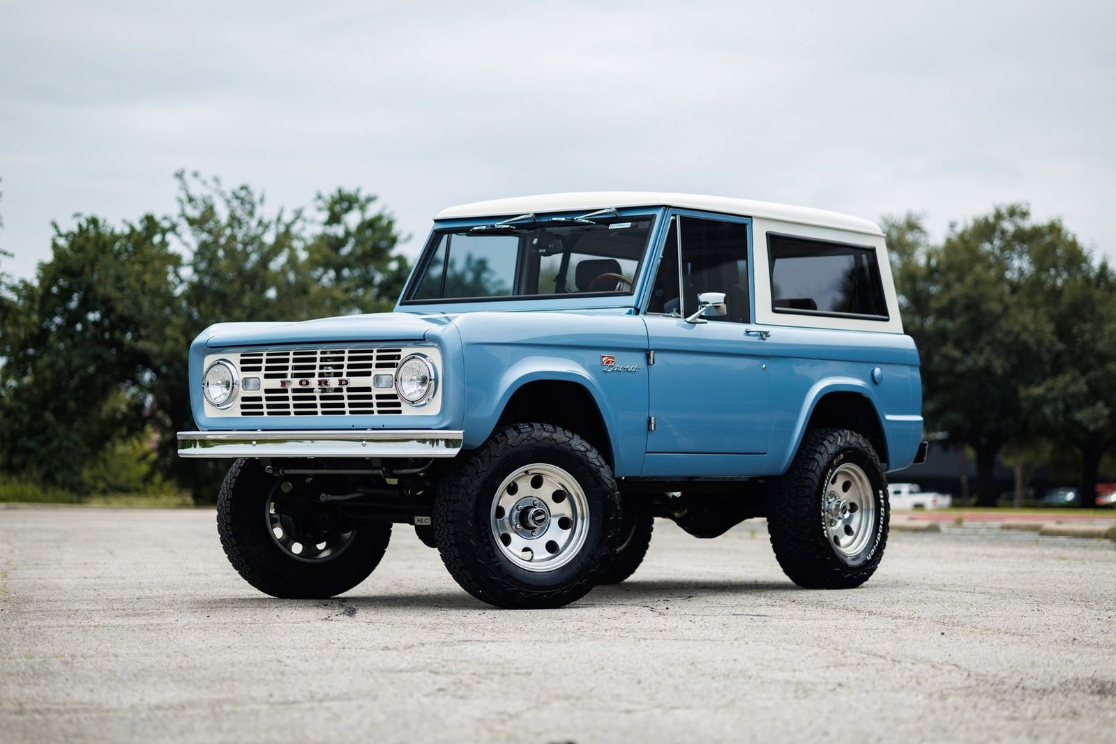 Ford-Bronco-1968-Sport-Utility-Deerskin