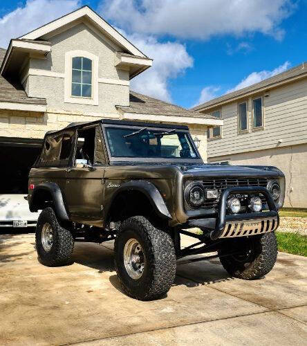 Ford-Bronco-1978-Gunmetal-Gray