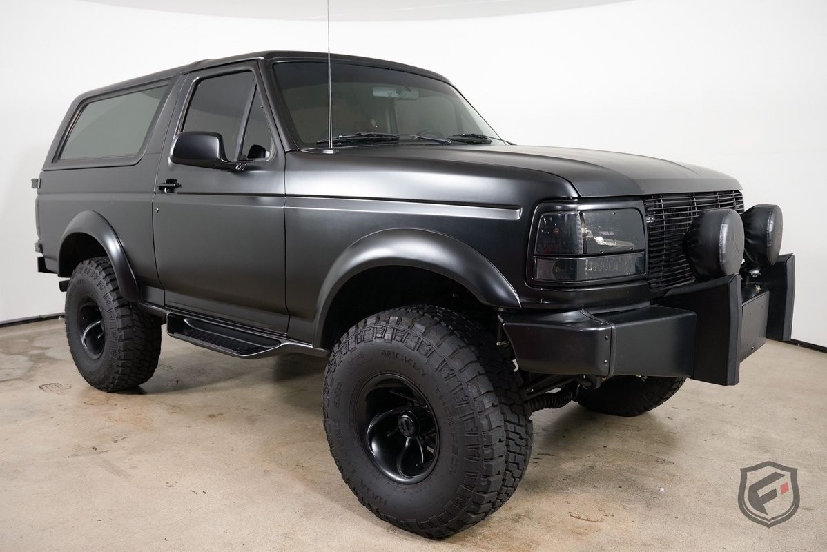 Ford-Bronco-1996-SUV