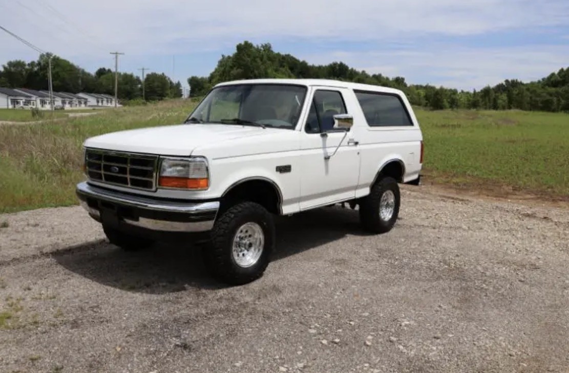 Ford-Bronco-1996-SUV