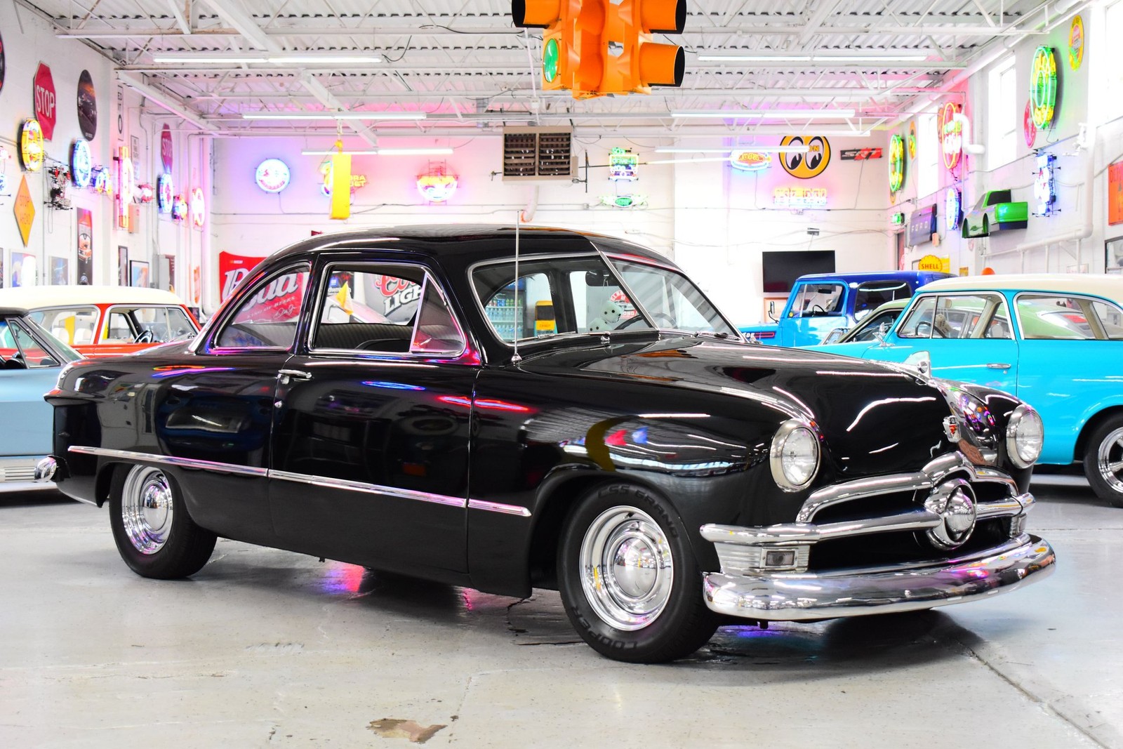 Ford-Business-Coupe-1950-Gray