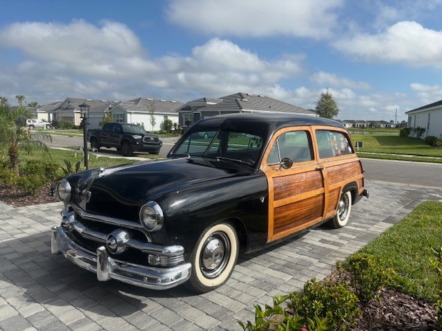 Ford-Country-Squire-1951-Wagon
