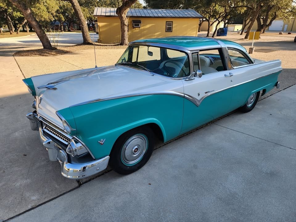 Ford Crown Victoria 1955