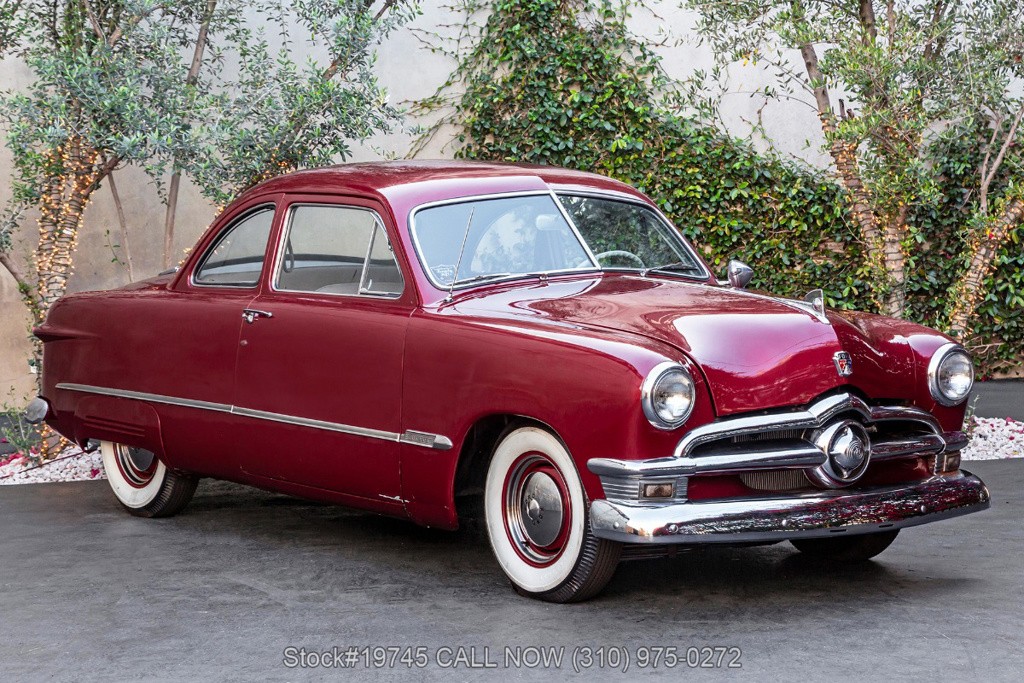 Ford Custom Deluxe 1950