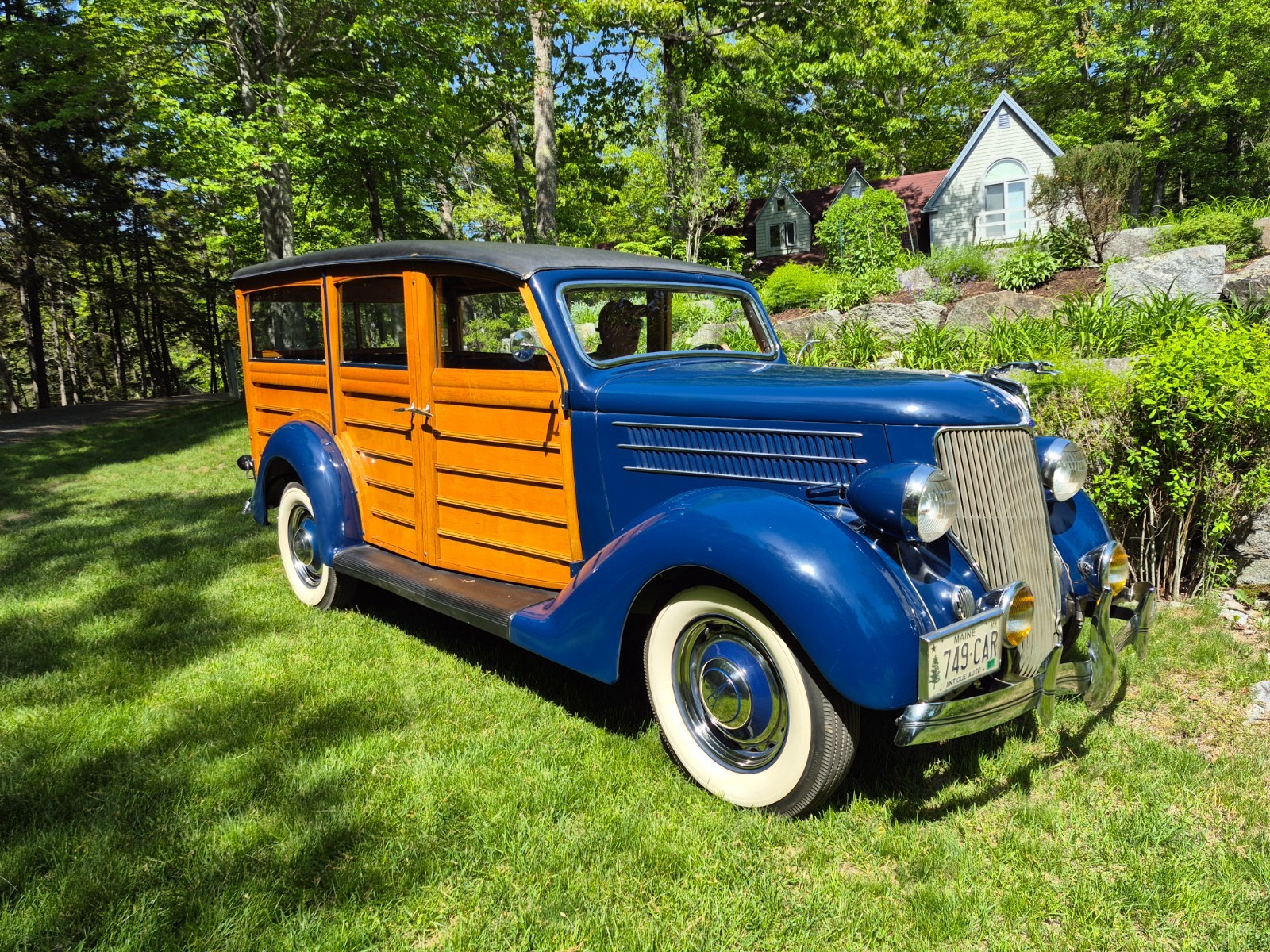 Ford-DELUXE-CARRYALL-1936-Wagon-Brown