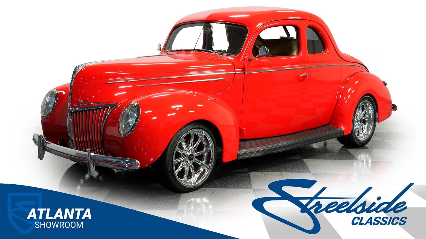 Ford-Deluxe-1939-Coupe-Tan